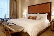 Отель расположен в центре Москвы. // lottehotel.ru