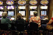 Казино сокращают расходы. // AP / Charlie Neibergall