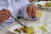 Посетители смогут попробовать специально приготовленные к фестивалю блюда. // mmlodz.pl / Marcin Bałczewski