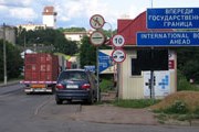 Рекордно длинные очереди оставляют Эстонию без туристов. // larsonart.livejournal.com