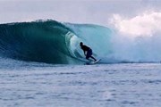 Серфинг - один из популярнейших видов отдыха на Фиджи. // surfingfiji.com