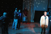 Спектакль труппы Brokentalkers расскажет о виртуальной любви. // teatterikesa.fi