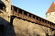 О замках Тоомпеа расскажут в туристическом информационном пункте. // Travel.ru