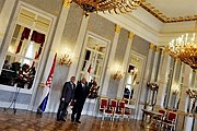 В президентский дворец пустят посетителей. // daylife.com