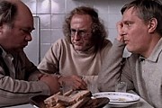 Собутыльника можно выбрать по своему вкусу. // Кадр из фильма "Осенний марафон"