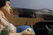 Огонь уничтожил костюмы и реквизит. // AP, Felipe Dana