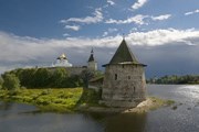 Памятники Пскова манят туристов. // pln-pskov.ru