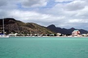 Сен-Мартен находится в северной части гряды Восточных Карибских островов. // Wikipedia