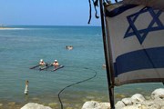Мертвое море пользуется у туристов большой популярностью. // newsru.co.il