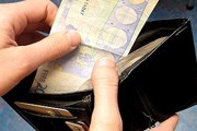 В течение года покупатели привыкали пересчитывать цены. // Tauno Santti