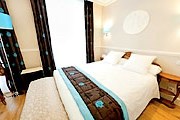 В отеле - всего 12 номеров. // hoteljeanmoet.com