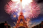В программе праздника - красочный фейерверк. // the-world-events.blogspot.com