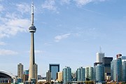 CN Tower до 2007 года была высочайшим зданием мира. // macton.com