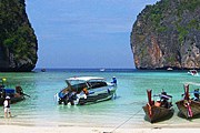 Пляж из фильма "Пляж" // thailand-islands.com