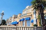 Отель Kvarner - визитная карточка города. // orangesmile.com