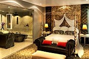 В дизайне сочетаются французская элегантность и индийские мотивы. // tripadvisor.com.my