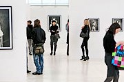 На Фотобиеннале представлены работы российских и зарубежных классиков. // catch-er.livejournal.com