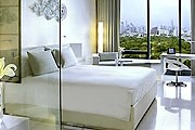 Дизайн выполнен под руководством Кристиана Лакруа. // sofitel.com