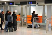Поездки за рубеж стали привычным делом. // euobserver.com
