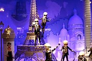 В витринах парижских бутиков будут выключать подсветку. // ook2mode.com