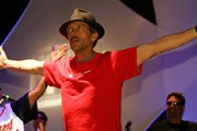 Хью Лори - не только знаменитый актер, но и прекрасный музыкант. // hughlaurie.net