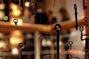 В коллекции представлены вещи, купленные в антикварных лавках Стамбула. // ad-hoc-news.de