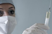 48,6% обратившихся к зарубежным медикам российских туристов простужены. // iStockphoto / hocus-focus