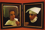 Проект называется "Туалетные автопортреты в голландском стиле". // cclarkgallery.com