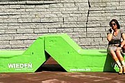 Диваны послужат для отдыха посетителей. // przewodnik.onet.pl