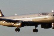 Экраны системы развлечений Lufthansa // Travel.ru