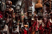 На ярмарке можно приобрести изделия ремесленников-масаев. // Управление по туризму Кении