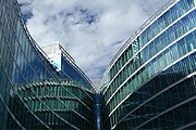 Волнообразные фасады Palazzo Lombardia // Mauro Gambini