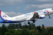 Самолет "Уральских авиалиний" взлетает в Ростове // ErikRostovSpotter