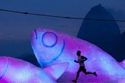 Скульптуры выполнены из пластиковых бутылок. // madeinslant.com