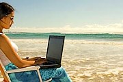 На ялтинской набережной появился Wi-Fi. // dybeach.com