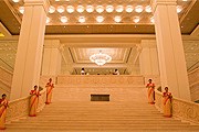 Главная лестница отеля ITC Grand Chola / itchotels.in