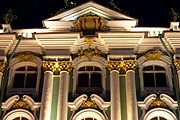 По средам и субботам Эрмитаж работает до 21:00. / iStockphoto / galamik