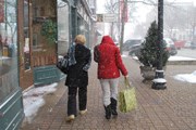 Туристы приезжают за покупками. // wordpress.com