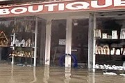 Город Лурд затоплен. // Пятый канал