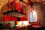 Туристы могут посетить камеру пыток. // allcastles.ru