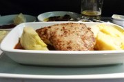 У American Airlines можно заранее выбрать меню. // Travel.ru
