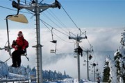 Трассы курорта Клиновец обслуживаются 7 подъемниками. // guardian.co.uk / Alamy