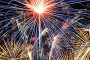 Новогодний фестиваль в Дублине сопровождается красочными фейерверками. // nyedublin.ie