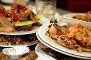 Во многих местах не соблюдаются санитарные правила. // uncommonservice.com