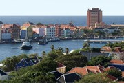 Кюрасао находится в южной части акватории Карибского моря. // Travel.ru