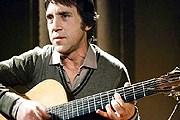 В экспозицию вошли личные вещи Высоцкого. // time-music.ru