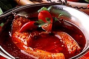 Халасле - традиционный венгерский рыбный суп. // moje-dobroty.cz
