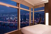 Из окон номеров Park Hyatt Busan открывается живописный вид. // hyatt.com