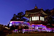 Павильон в саду дворца Чхандоккун // visitkorea.or.kr