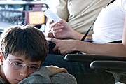 Детям требуются дополнительные документы. // Corbis